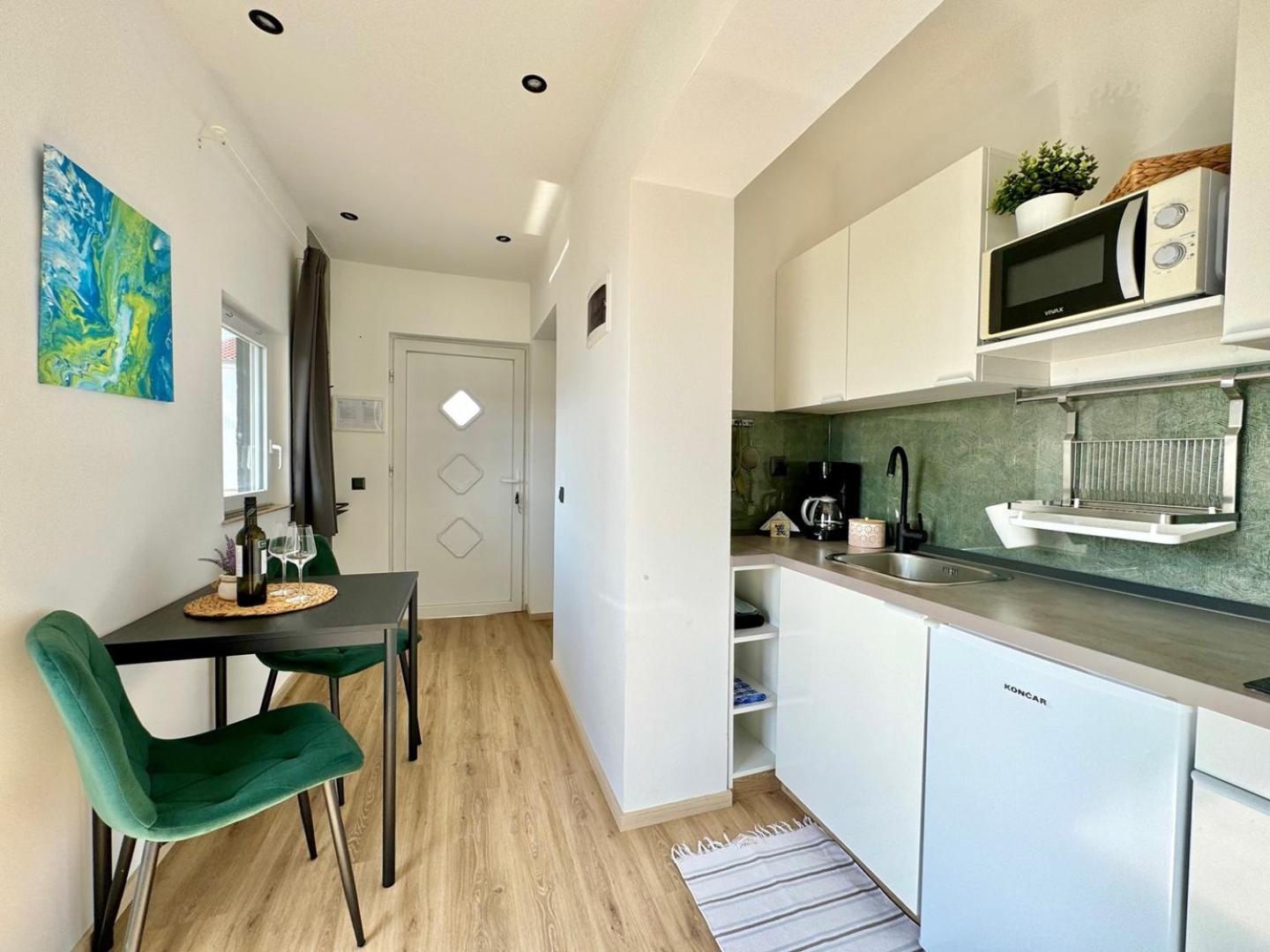 Charming Apartments Dodo 크르크 외부 사진