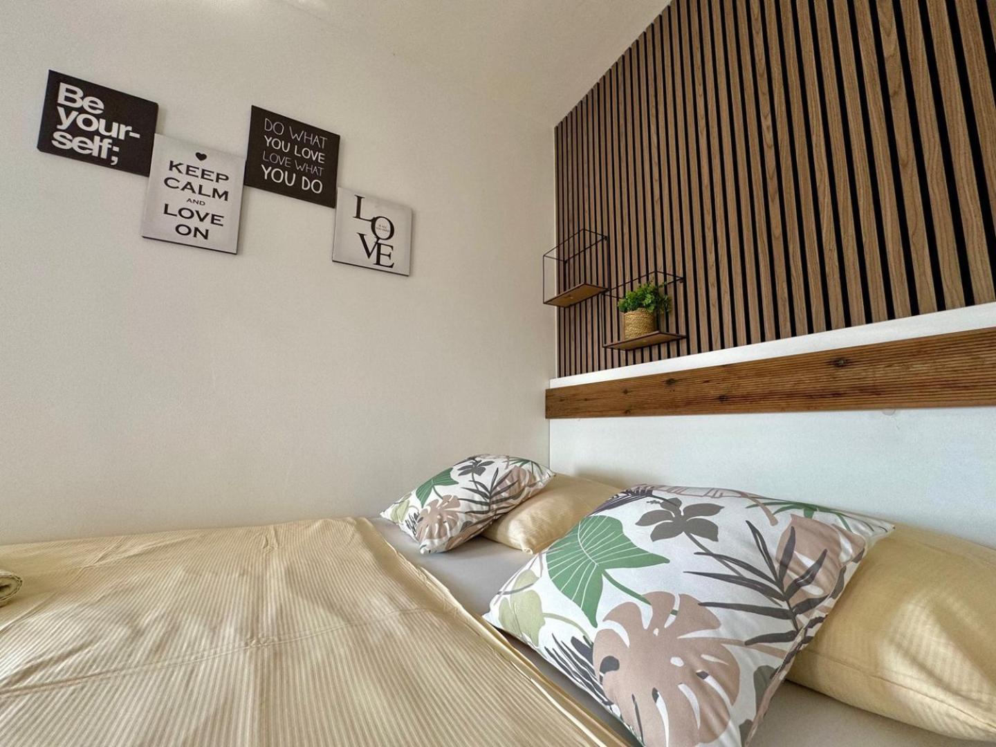 Charming Apartments Dodo 크르크 외부 사진